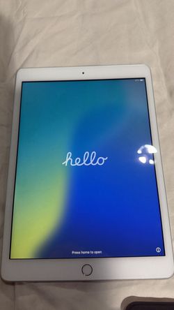 White iPad 7th Gen 32gb