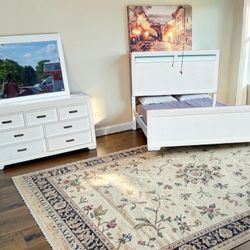 Beautiful White Bed W/ Dresser! Delivery Available!