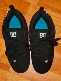 DC BRAND SHOES 5M FITS 6.5W (Used)