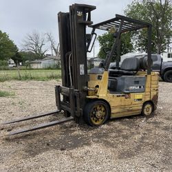 2003 Forklift Caterpillar 