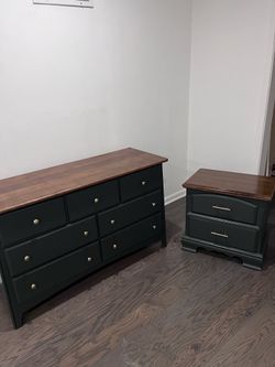 Dresser set