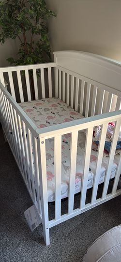 Graco Crib And Mattress Never Used