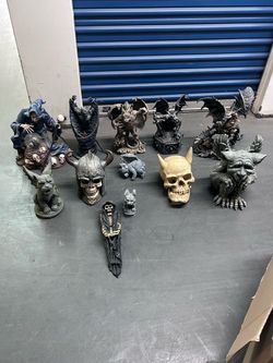 Skulls dragon’s gargoyles statues