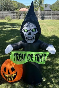 Occasions 5.5' INFLATABLE REAPER AND PUMPKIN SCENE, 5.5 ft Tall, Multicolored