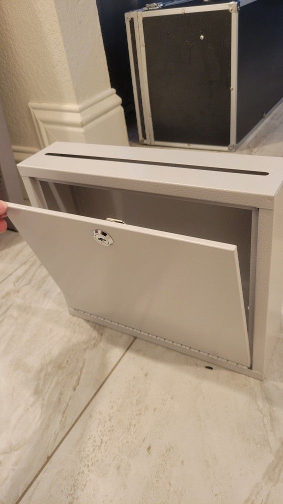 Drop Box With Keys - Heavy Duty Mail Box Wall Mount $25