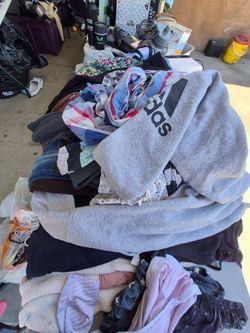 Vendo ropa usada  a un dolar la pieza
