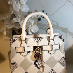 NWT Michael Kors Hamilton Beige Patches Bag