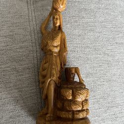 Hand Carved Olive Wood Sculpture Samaritan Woman at the Well Bible Figurine 