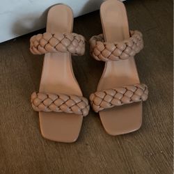 Tan Heels Size 40