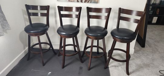 4 Matching Wooden Barstools
