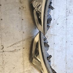 2013--2016 HYUNDAI SANTA FE SPORT HEADLIGHTS OEM 