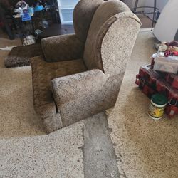 2 Wing Chairs