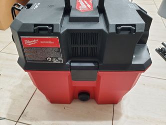 Milwaukee M18 Fuel Wet/Dry Vacuum