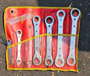 Fairmount ratchet wrenches in original pouch