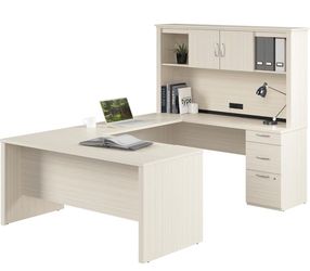 Large L shape desk in good condition 4 parts maple