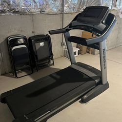 NordicTrack Commercial 2450 treadmill 