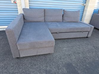 Sleeper sectional with delivery