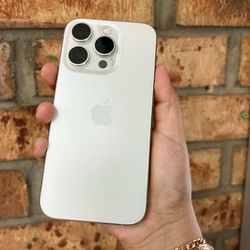 iPhone 15 pro 128gb