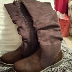 Women's New Brown Chocolate Boots Size 9