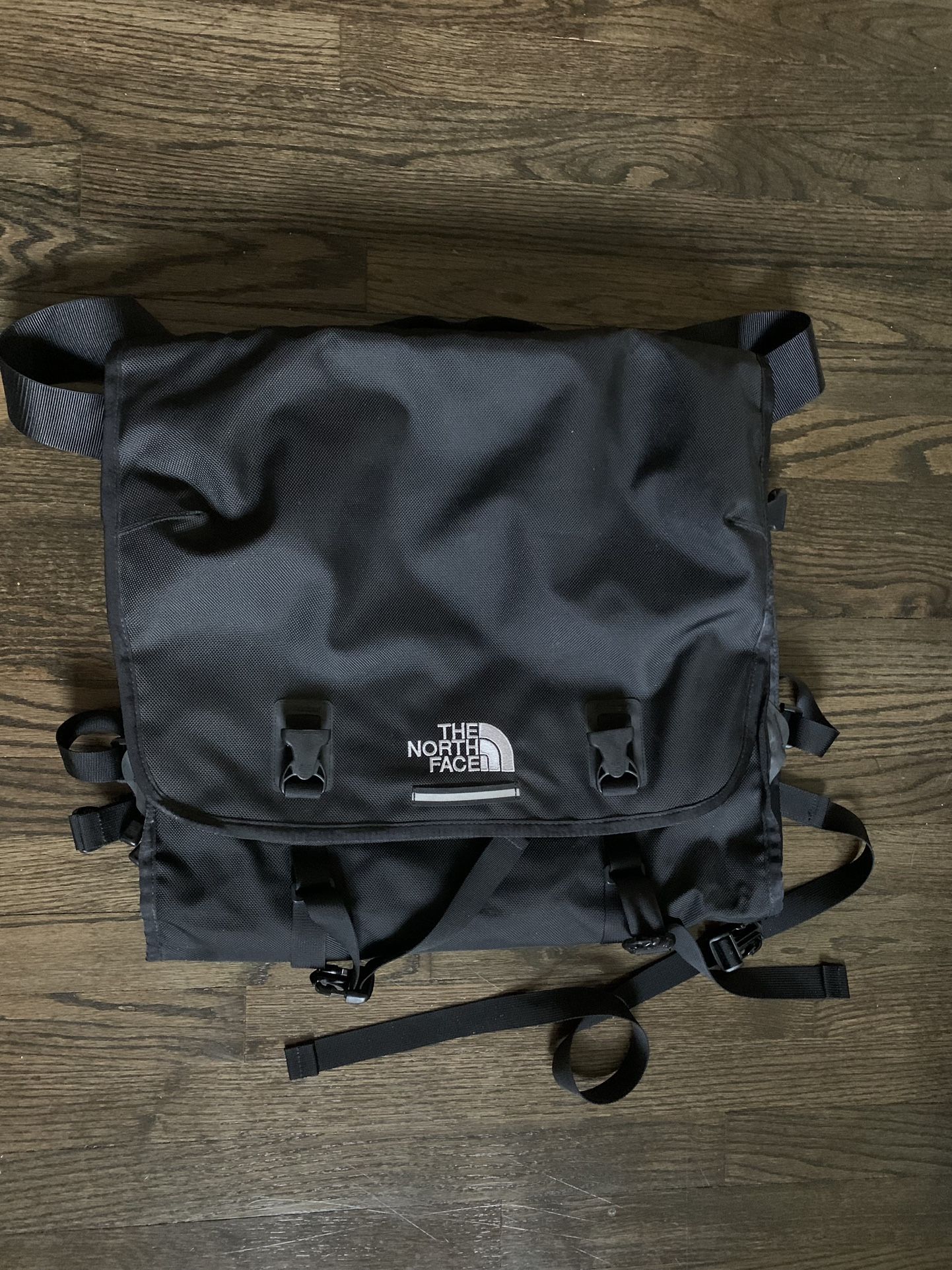 North Face Extra Large Messenger /Travel Bag