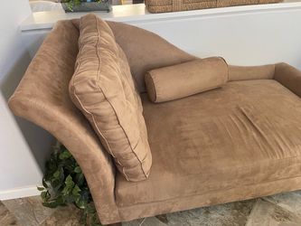 Toss about couch