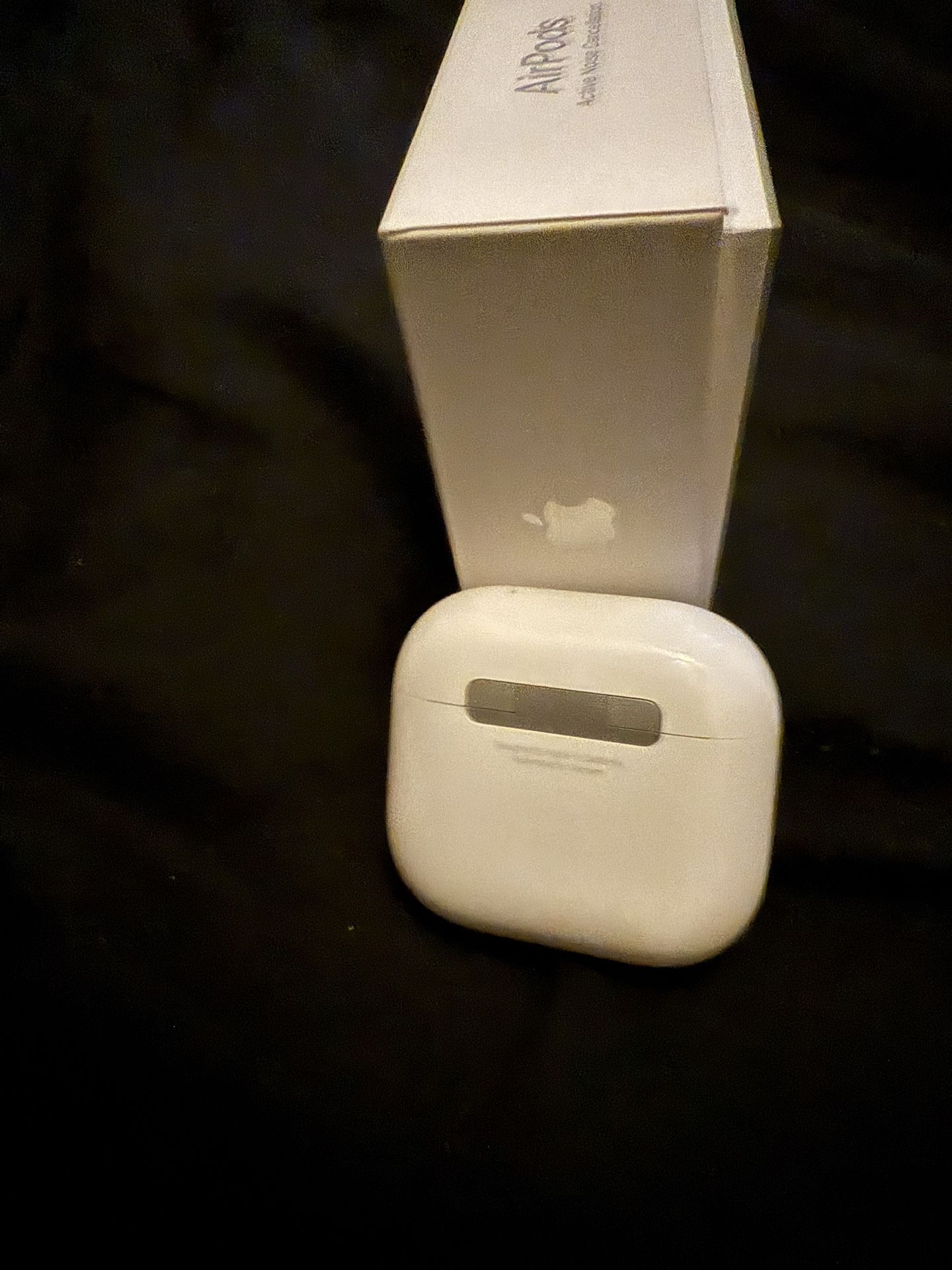 AirPods 4