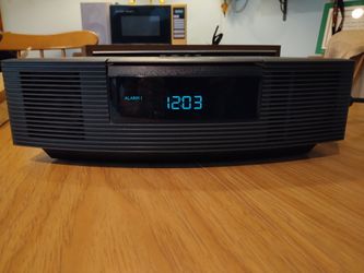 VINTAGE BOSE WAVE RADIO WITH CD PLAYER REFURBISHED