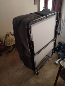 Roll around single bed