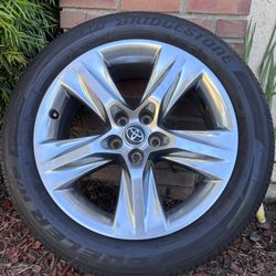 (1) Toyota RAV4 Rim Spare Rim Highlander Rim Spare 
