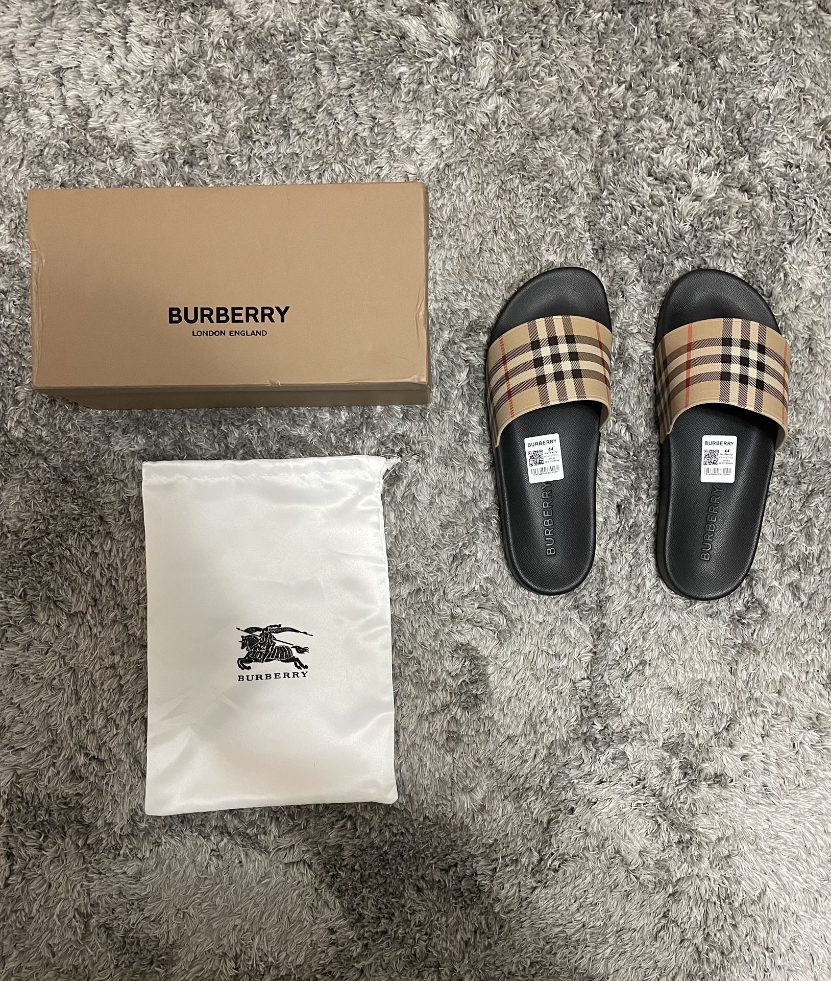 Burberry Slides (READ DESCRIPTION) 