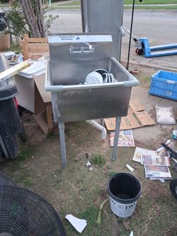 Stainless steel sink