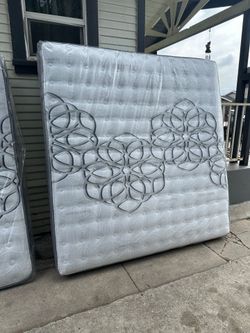 King size Mattress Pillow top new