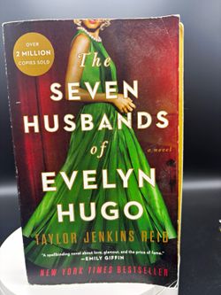 Taylor Jenkins Reid The Seven Husbands of Evelyn Hugo Paperback 2018 Atria