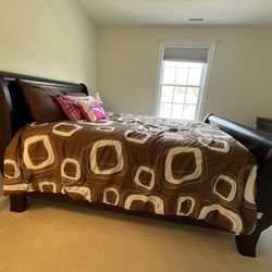 Full-sized Sleigh-style Bed