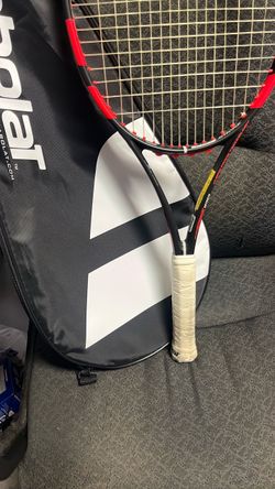 Babolat Pure  strike 100 tennis racket
