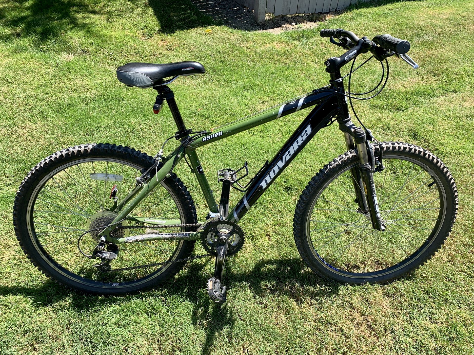 Novara Aspen Mountain Bike (Large)