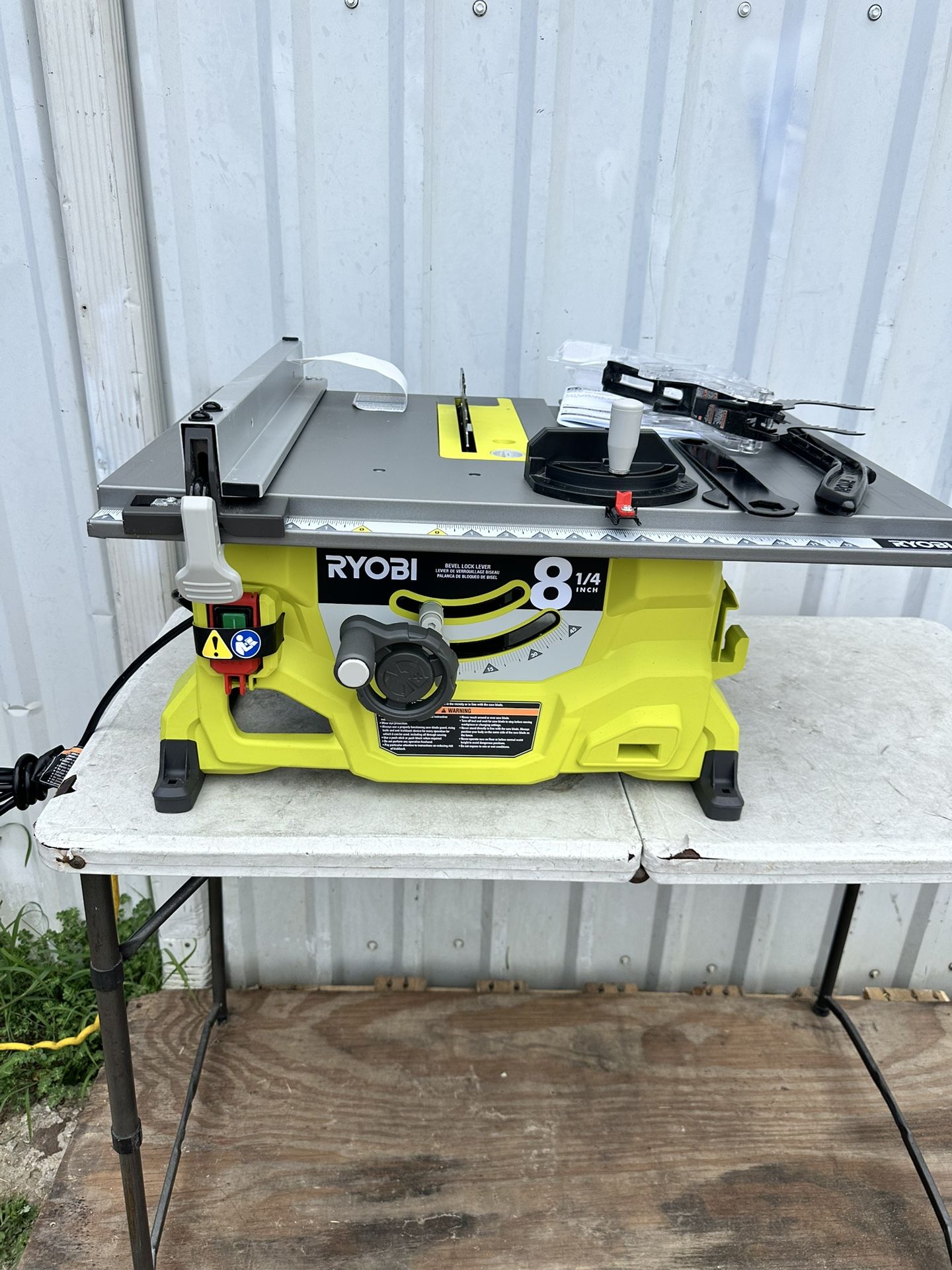 RYOBI 13 Amp 8-1/4 in. Compact Portable Corded Jobsite Table Saw (No Stand) USED $100