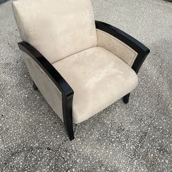 Love seat/ gaming chair/accent chair (whatever you want it to be)