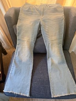 Levi’ Women’s Size 31 Waist