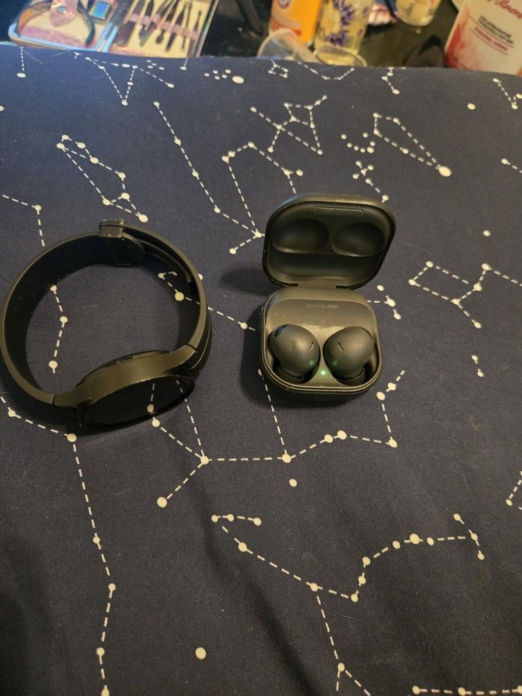 Galaxy Watch 6 and Buds 2