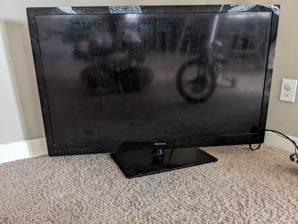 Hisense TV 49 Inches