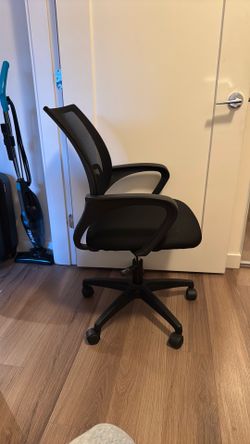 Desk chair