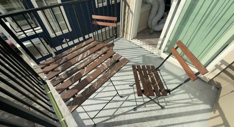 Outdoor patio furniture (1 table 2 chairs)