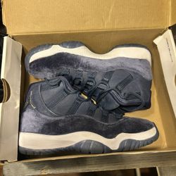 Wmn Retro 11 Size 6