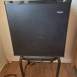 Haier Mini Fridge