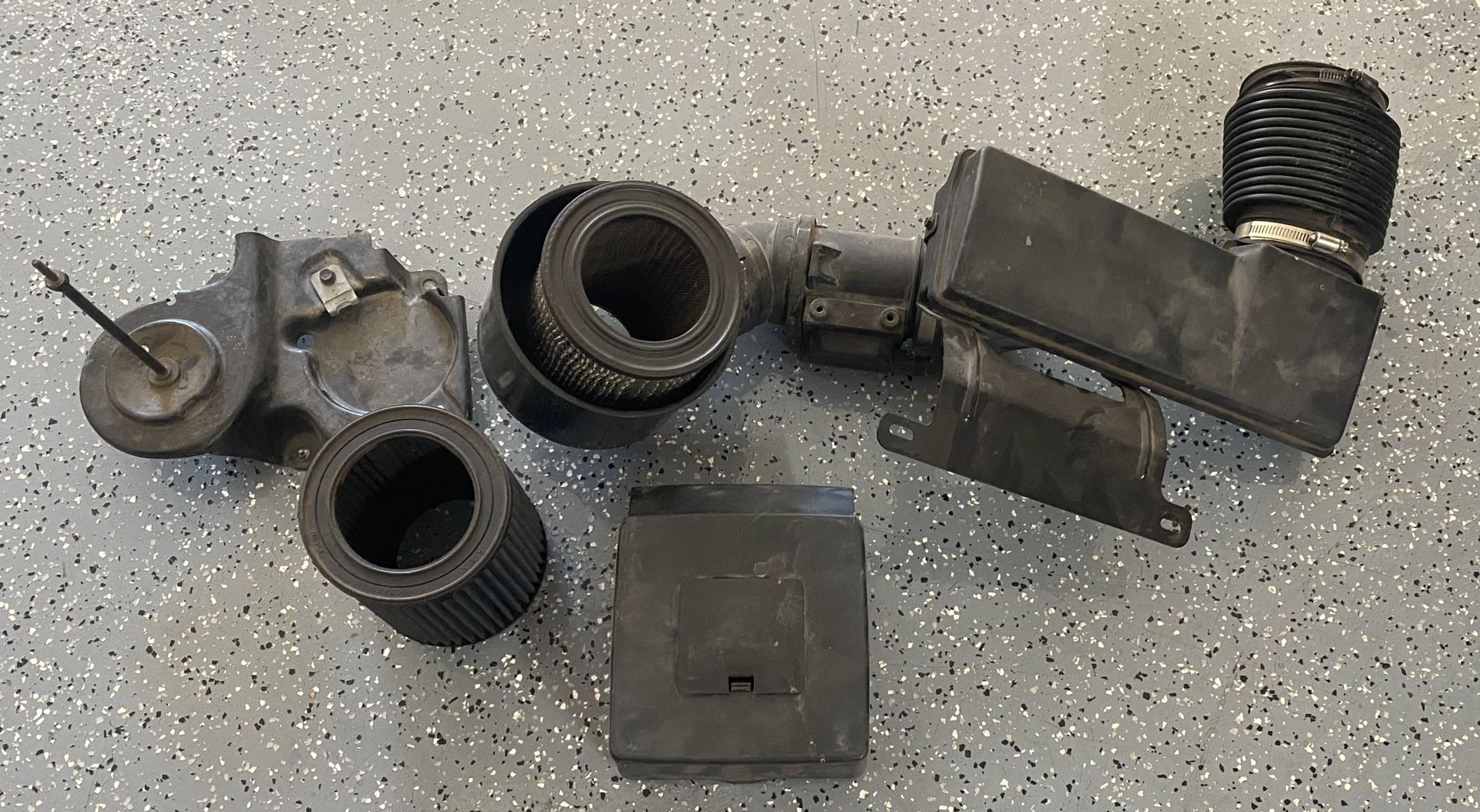 TPI Air Intake Duct Elbow Housing Air Cleaner Base Mass Air Flow 85-87 5.0 5.7