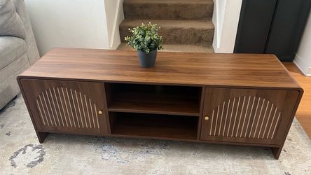 TV Stand 58”