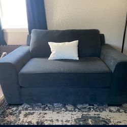 Large Love Seat/couch