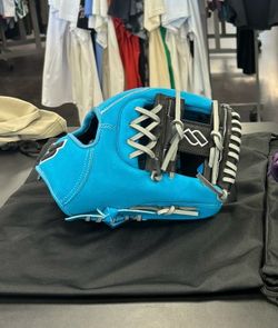 Infield baseball glove 11.5