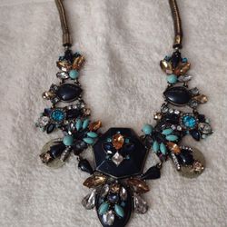 Beautiful Multi Colors Of Blue Stones Necklace